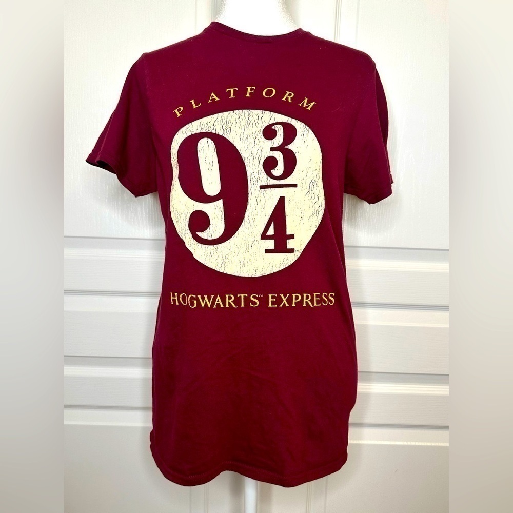 Harry Potter Platform Hogwarts Express Women’s Tee Shirt Size Small